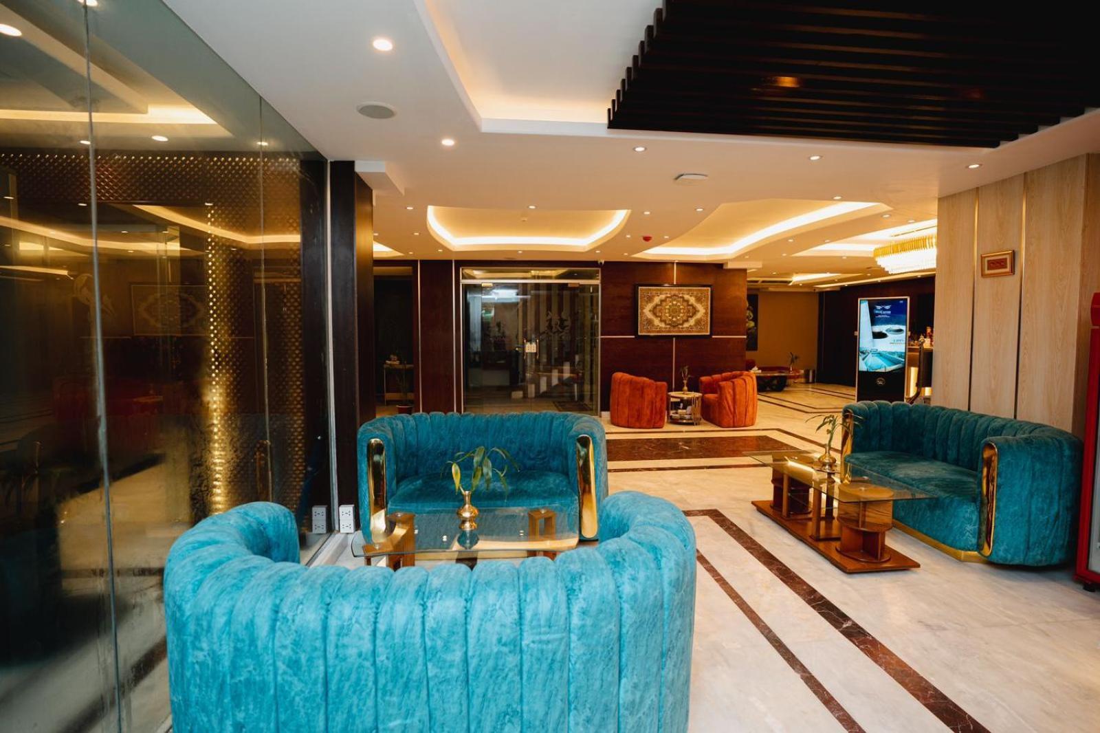 Royal Raj Hotel Rajshahi Buitenkant foto