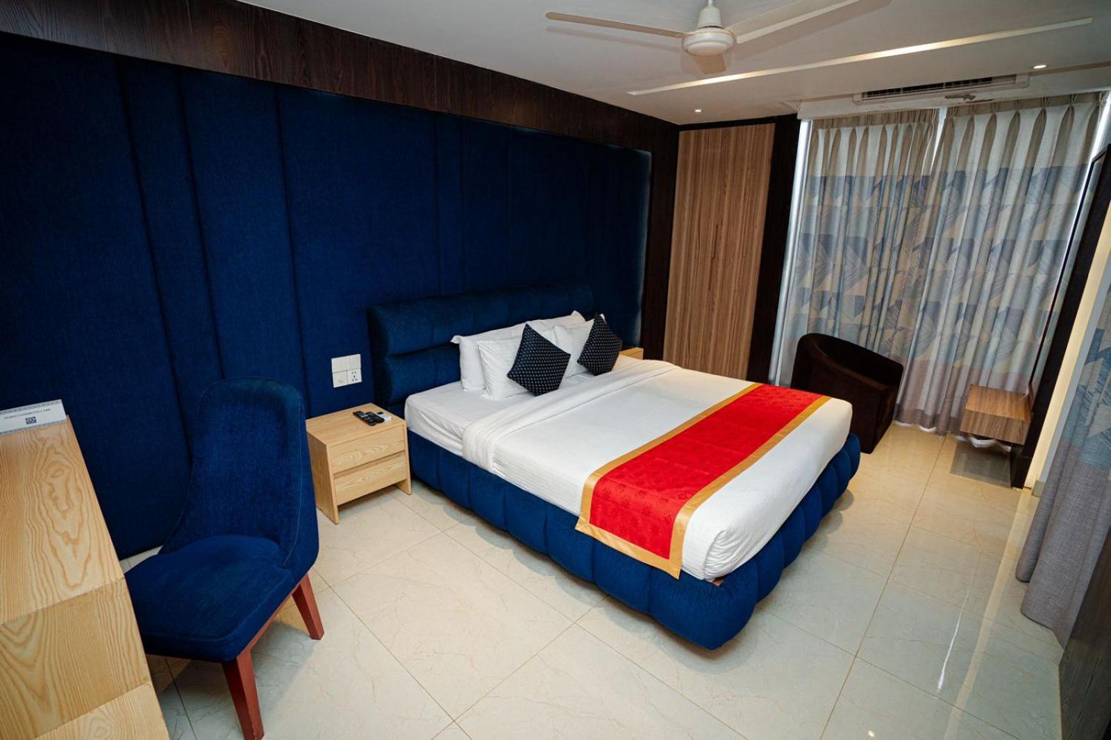 Royal Raj Hotel Rajshahi Buitenkant foto